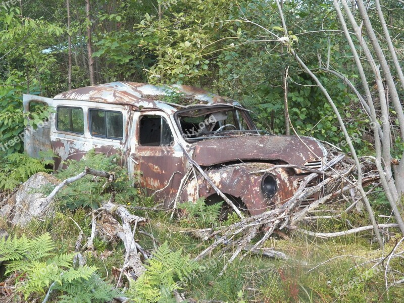 Car Junk Rust Damaged Old