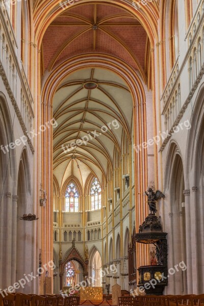 Cathédrale Saint-corentin Quimper France Church Architecture