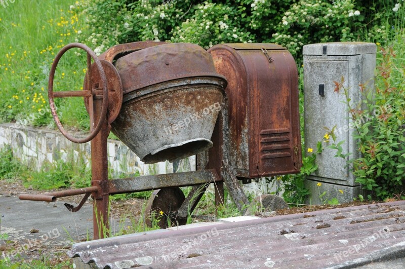 Concrete Mixer Construction Machinery Free-fall Mixer Rusted Rust