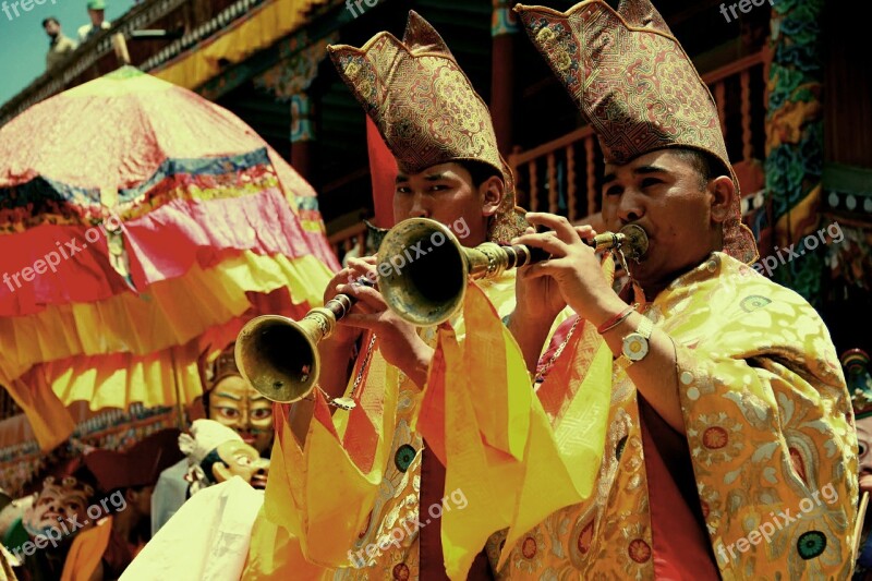 Ladakh India Tibet Trumpet Tradition