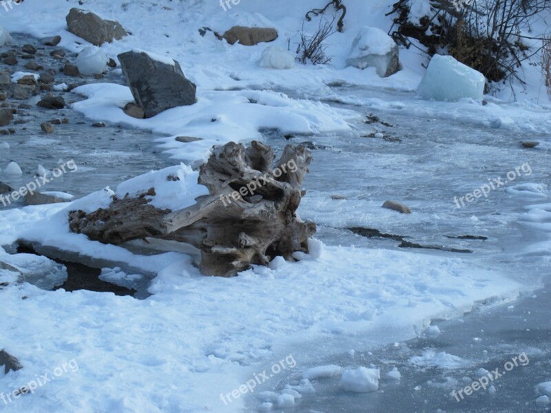 Frozen Utah Bridal Veil Falls Creek Stream