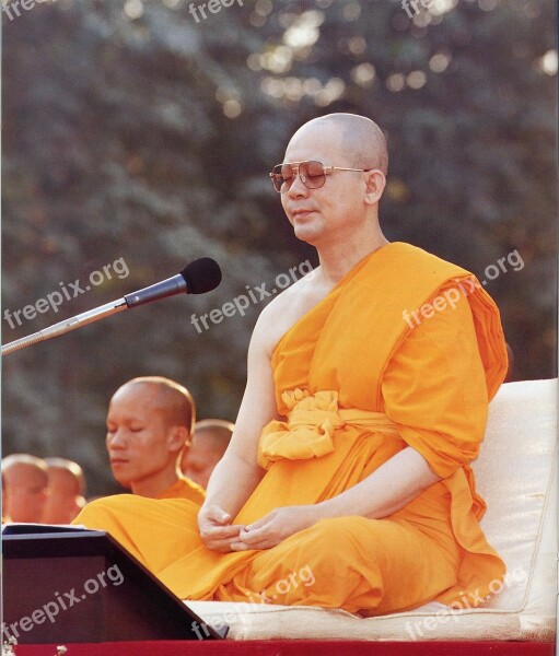 Buddhist Leader Wat Phra Dhammakaya Temple