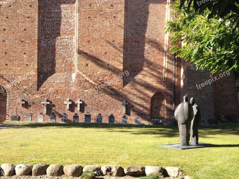 Ribnitz Ut Monastery Park Sculpture Courtyard