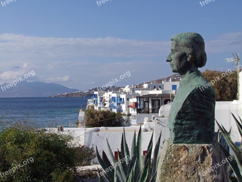 Statue Profile View Mykonos Greece