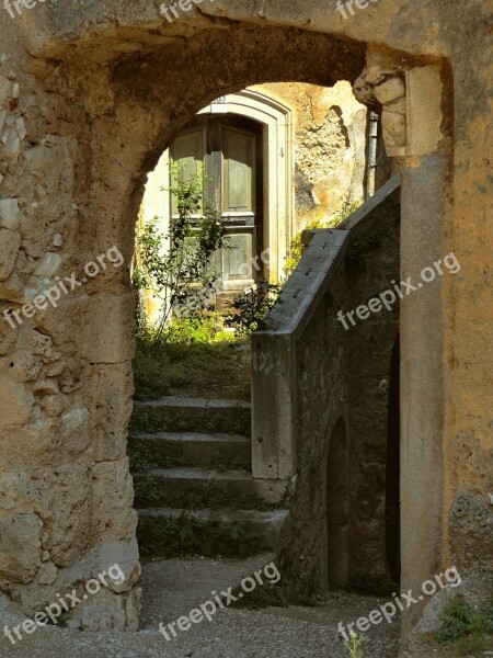 Scale Molise Rocchetta Volturno Borgo Alley