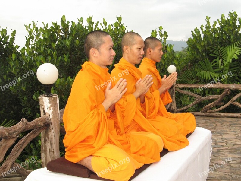 Monks Buddhists Pray Meditate Thailand