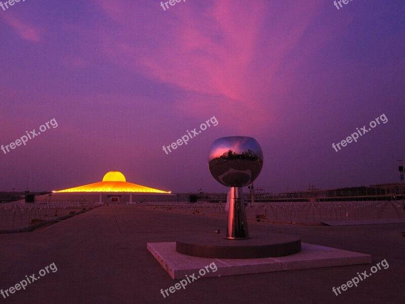 Dhammakaya Pagoda More Than Million Budhas Gold