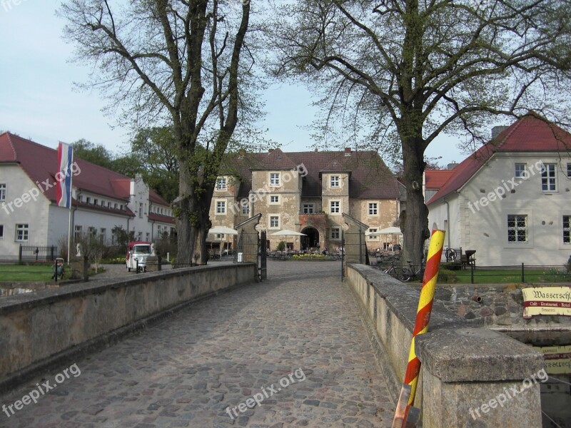 Mellenthin Usedom Mecklenburg Western Pomerania Moated Castle Castle