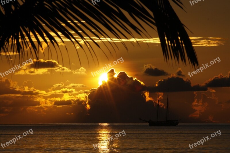 Ocean Sea Sailing Boat Sunset Rays