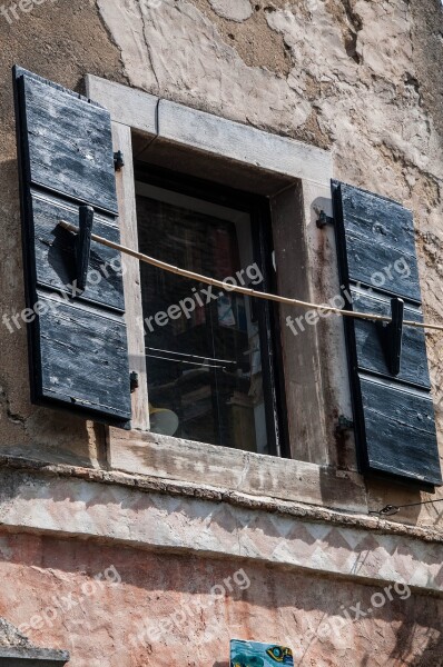 Window Croatia Istria Borgo Glimpse