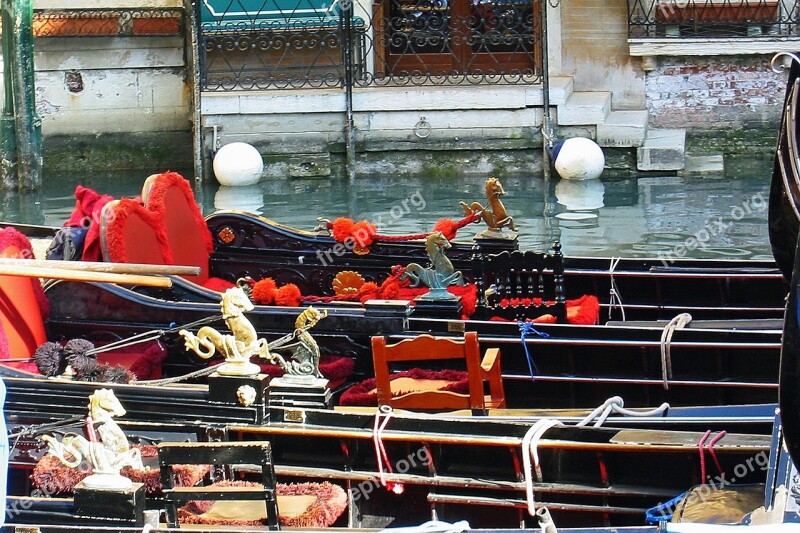 Gondolas Venice Italy Gondolier Channel