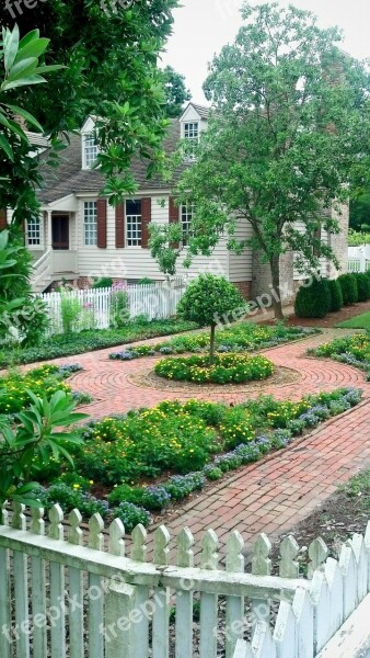 Colonial Garden Walkway Home House