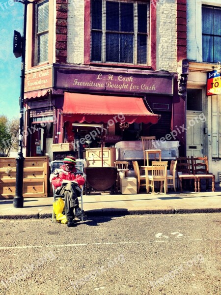 Stranger Reading Street Urban London