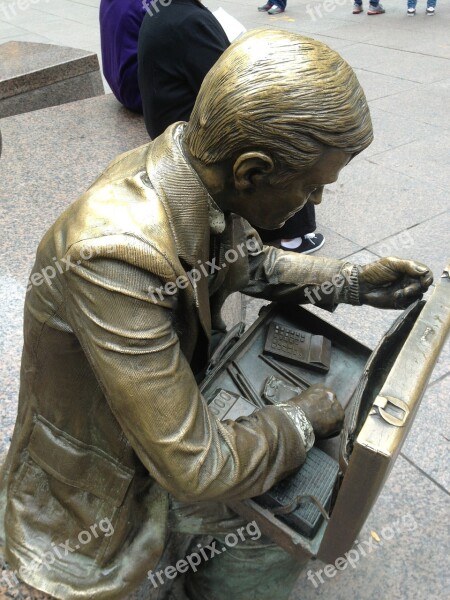 Statue Man September 11 Bronze Memorial