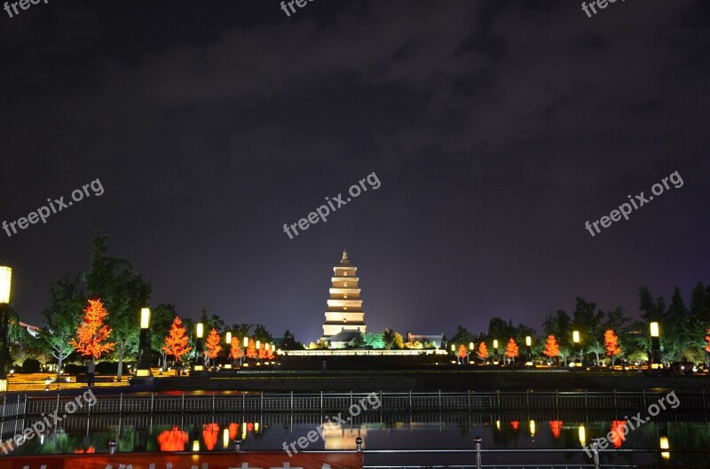 Xi'an The Big Wild Goose Pagoda Night View Free Photos