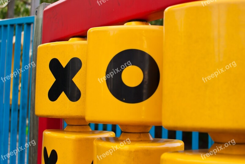 Yellow Red Children Tictactoe Tic