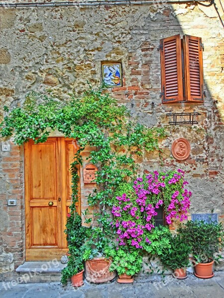 Door Idyll South Front Door Flowers