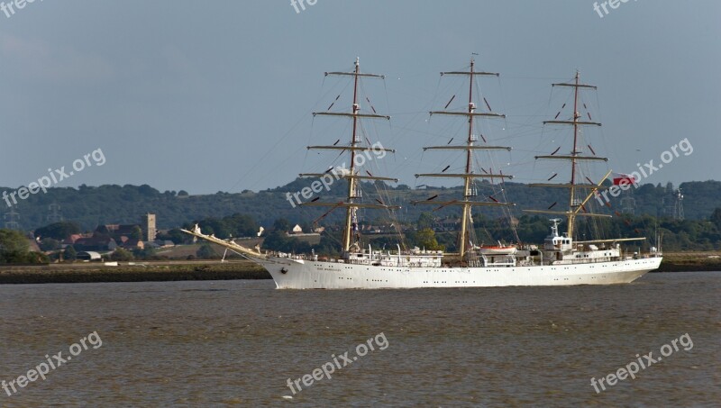 Ship Polish Dar Mlodiezy Sail Training Thames Estuary