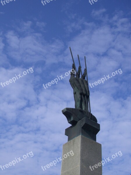 Statue New Ulm Sculpture Men Boat