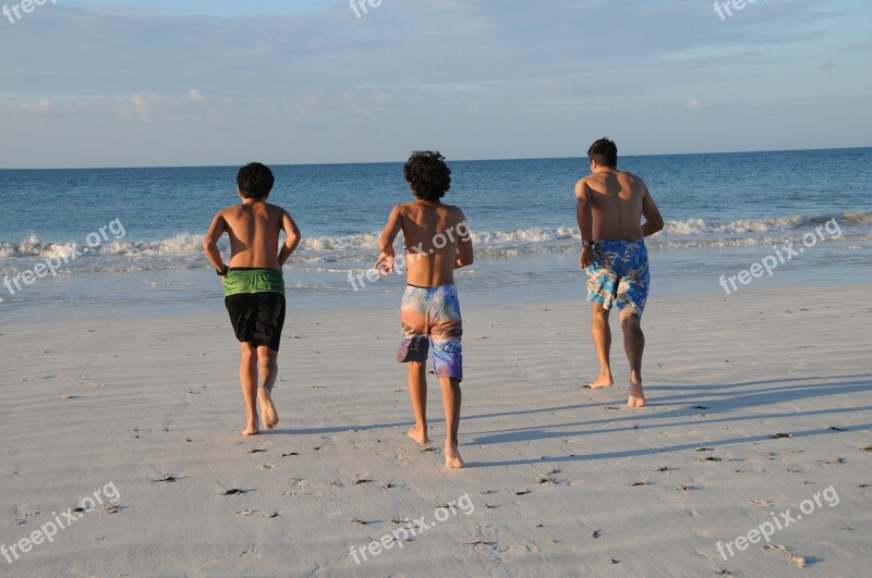 Men Boys Mar Beach Sunset