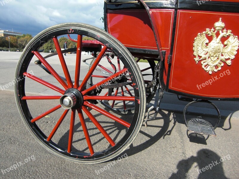 Wagon Wheel Horse Drawn Carriage Vienna Austria Spokes