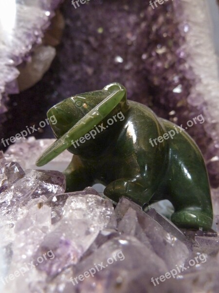 Jade Green Bear Art Amethyst