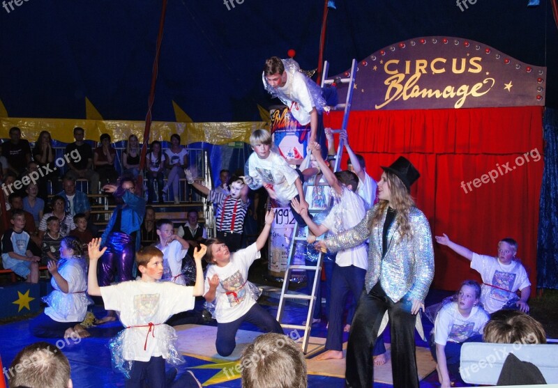 Circus Artists Human Children Cohesion