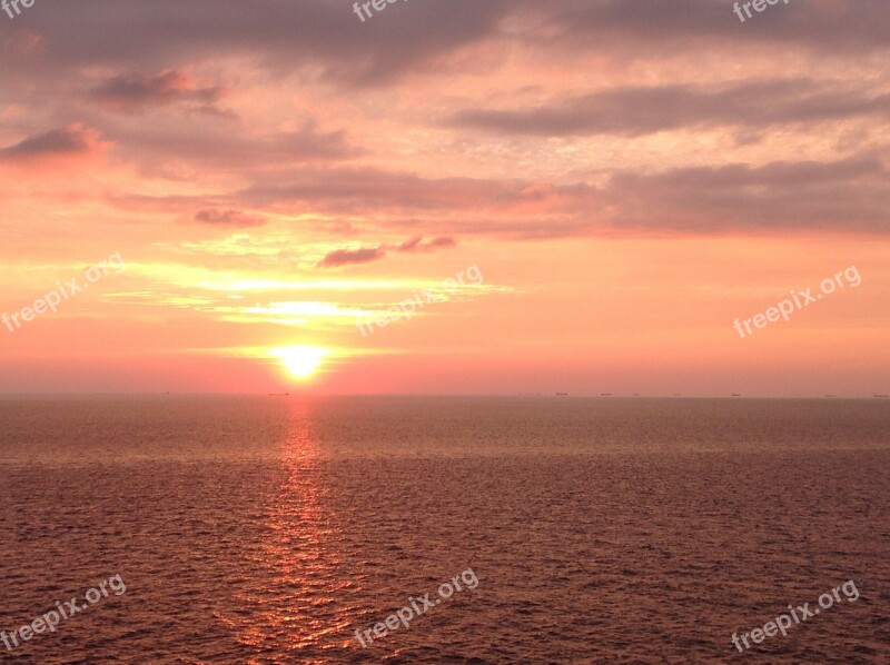 Sunrise Morgenstimmung Sun Sea Ocean