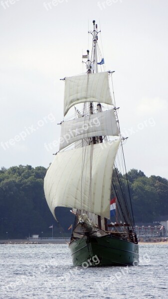 Sailing Vessel Ship Boat Windjammer Seafaring