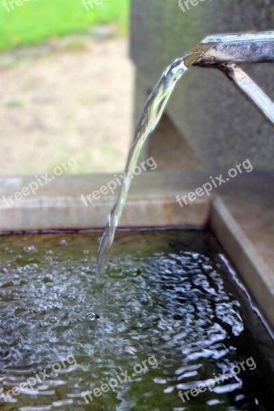 Water Fountain Watercourse Tube Arch