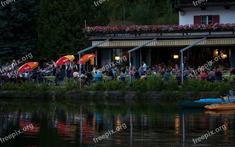 Evening Lakeside Cafe Entertainment Water Refection