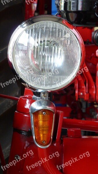 Spotlight Tractor Porsche Red Nose Oldtimer