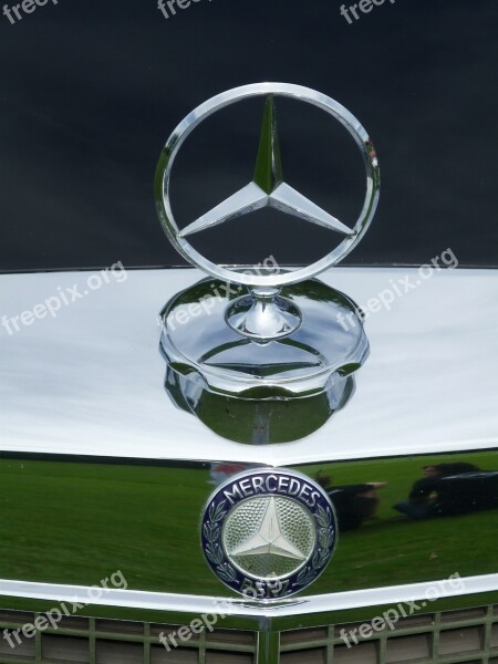 Mercedes Star Auto Oldtimer Black