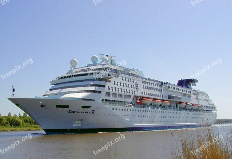 Cruise Ship Ship Shipping Crusaders Vacations