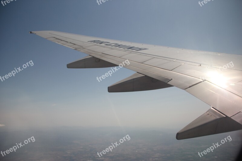 Aircraft Shooting The Window Free Photos