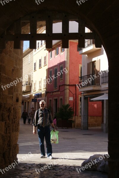 Man Mallorca Human Tourist Shopping