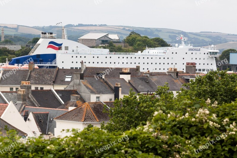 Ferry Houses Green Trees Hill