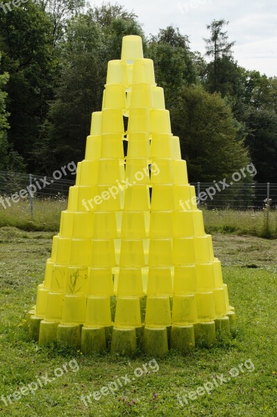 Bucket Stacked Yellow Green Yellow Green