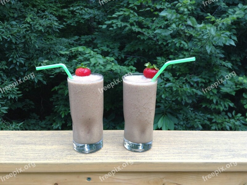 Chocolate Peanut Butter Juice Smoothie