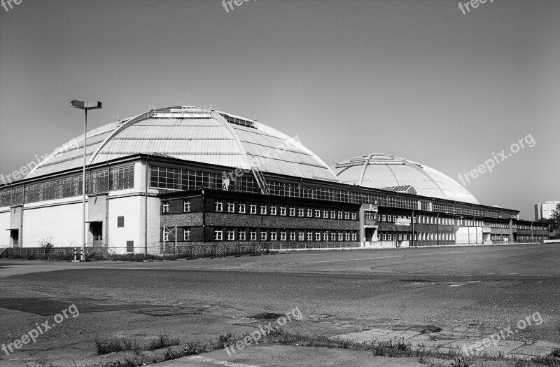 Hall Building Leipzig Kohlrabi Circus Circus