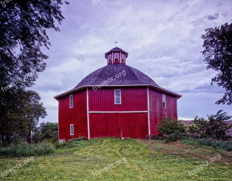 Octagon Barn Barn Sky Iowa Clouds