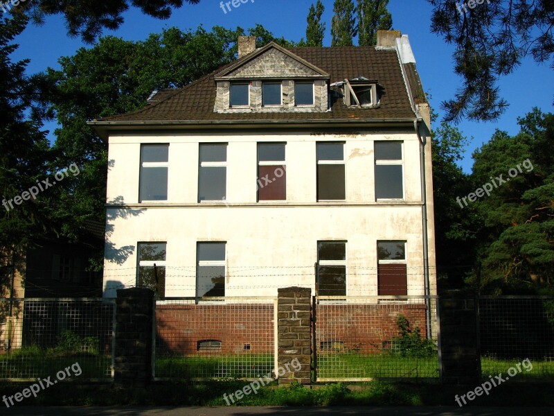 House Abandoned Haunted House Building Window