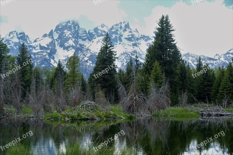 Beaver Lodge Hiking Tetons Wyoming Mountains