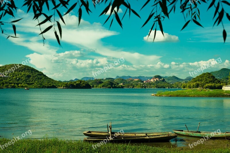 Classical Scenery Lake Boat Guizhou