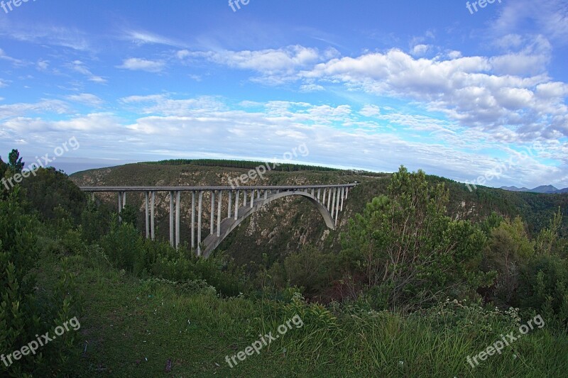 Bloukrans River Bridge N2 Khoisan Village