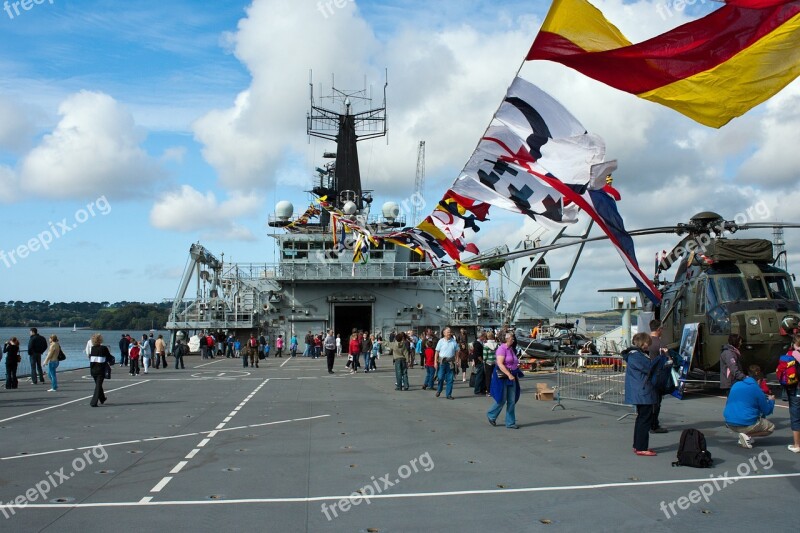 Hms Bulwark Amphibious Dock Royal Navy Open Day Signal Flags Helicopter Deck