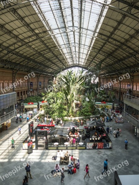 Station Madrid Trains Garden Space