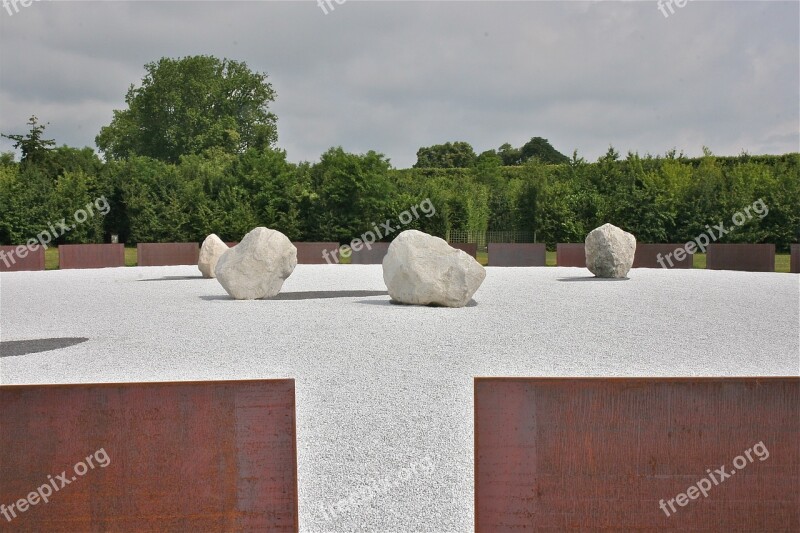 Versailles Park Abstract Stone White