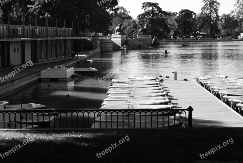 Madrid Country House Boats Lake Free Photos