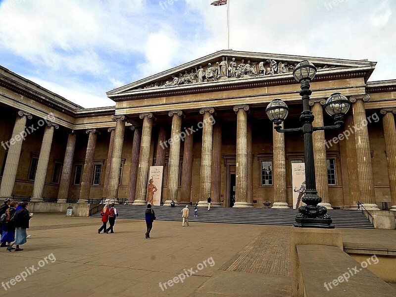 England London Museum British Entrance